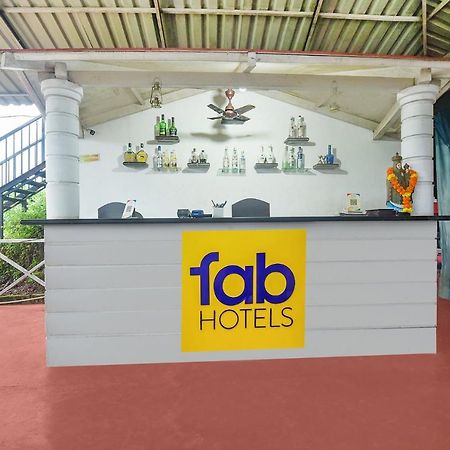 Hotel Fabexpress Vincy Palace, Mandrem Beach Exterior foto